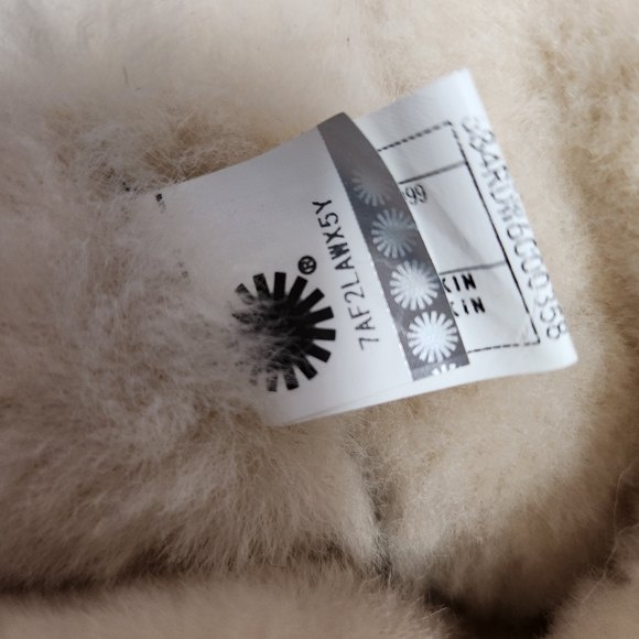 Cozy Ugg Shearling Boots with Pink Pom Poms - Picture 8 of 8